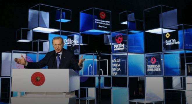 'Ebruyla dua eden, tezhiple sabrı resmeden bir milletiz'