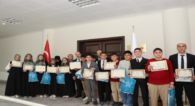 17 hafız icazet aldı