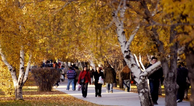 ATAUNİV'den ilk 5'e giren öğrencilere burs desteği