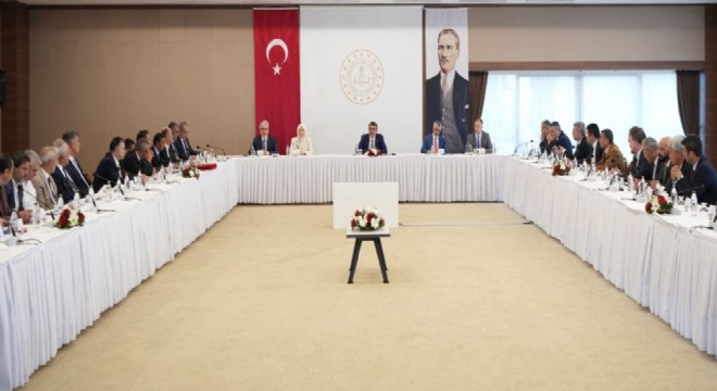 Bakan Tekin'den bir ilk