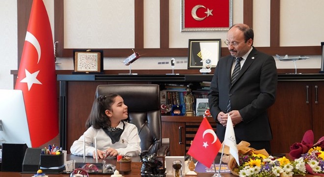 Çakmak makamını çocuklara devretti