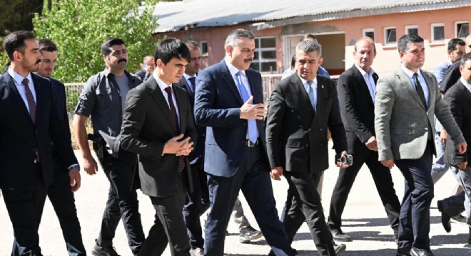 Çiftçi Hınıs'ta eğitim kurumlarını denetledi