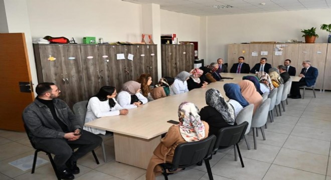 Çiftçi Raif Azak İmam Hatip Ortaokulu'ndaydı