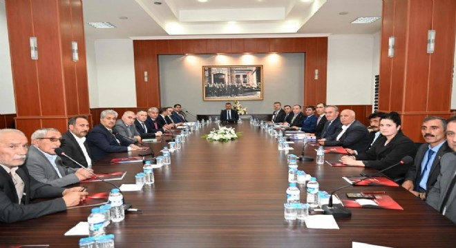 Çiftçi'den Muhtarlarla eğitim istişaresi