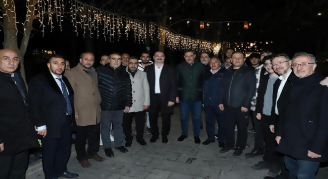 Çiftçi, öğrencilerle sahur yaptı