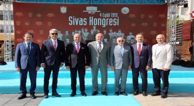 Cumhuriyet'i kuran şehirler Sivas'ta buluştu