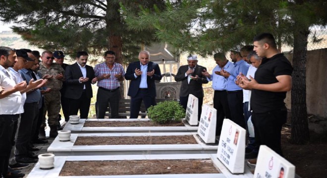 Dürümlü Mezrası şehitleri dualarla anıldı