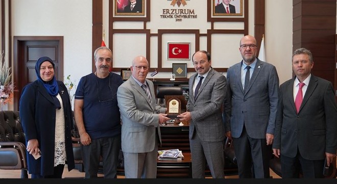 ETÜ Kütüphanesi'ne 2 bin kitap bağışlandı