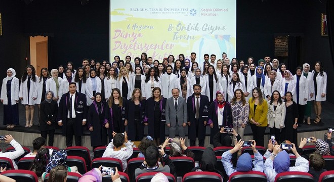 ETÜ SBF'de Önlük Giyme töreni yapıldı