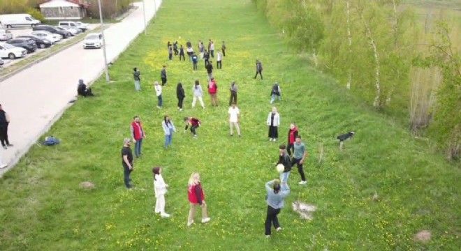 Emniyet BÖF öğrencilerin milli coşkusunu paylaştı