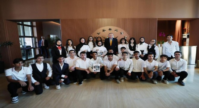 Erdoğan, Ahlat'ta öğrencileri kabul etti