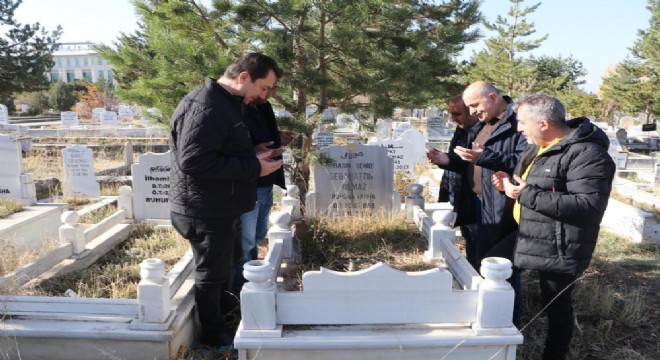 Gazeteci Yılmaz dualarla anıldı