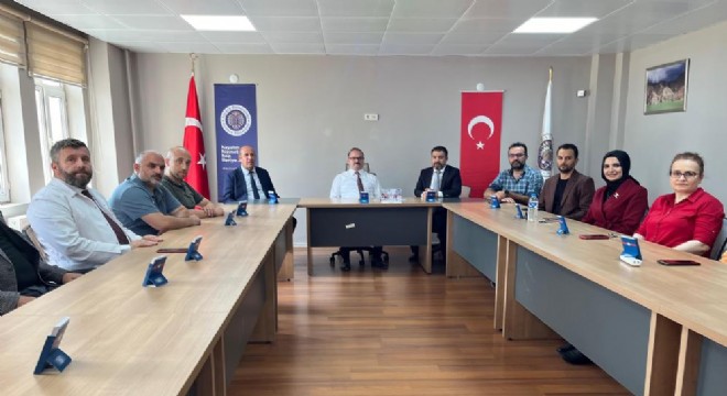 Hacımüftüoğlu'ndan Hınıs MYO istişaresi