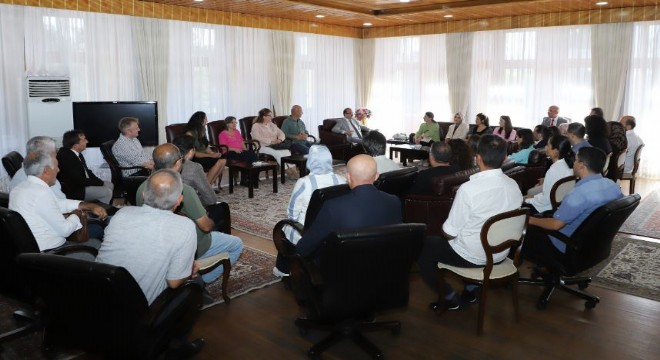 Hacımüftüoğlu'ndan ATAUNİ vizyonu istişaresi