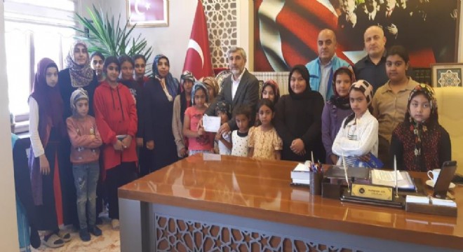 Harçlıklarını Filistin'e bağışladılar