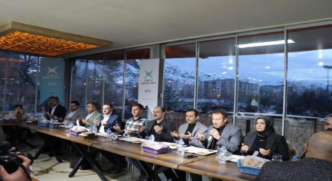 İftar sofrasında buluştular