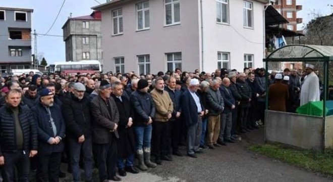 Kaptan Yumlu'nun annesi dualarla uğurlandı