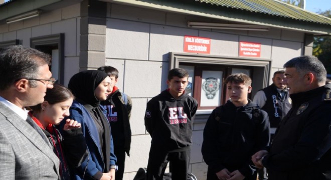 Karaburun: Okullar bizim kırmızı çizgimiz