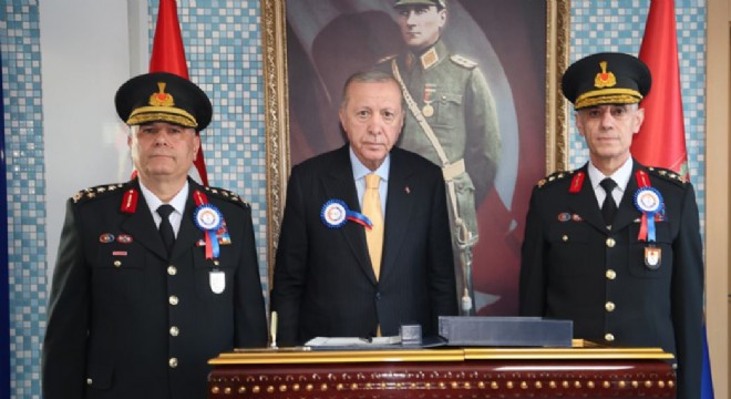 ‘Kökü de gövdesi de sapasağlam bir milletiz'