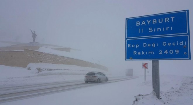 Kop Mayıs ayı karıyla beyaza büründü