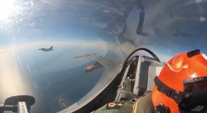 Milli füze SOM-J üstün performans gösterdi