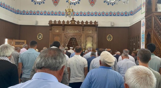 Muradiye'de Haniye için gıyabi cenaze namazı kılındı