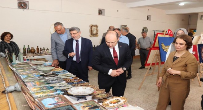 Oltu HEM kursiyerleri eserlerini sergiledi