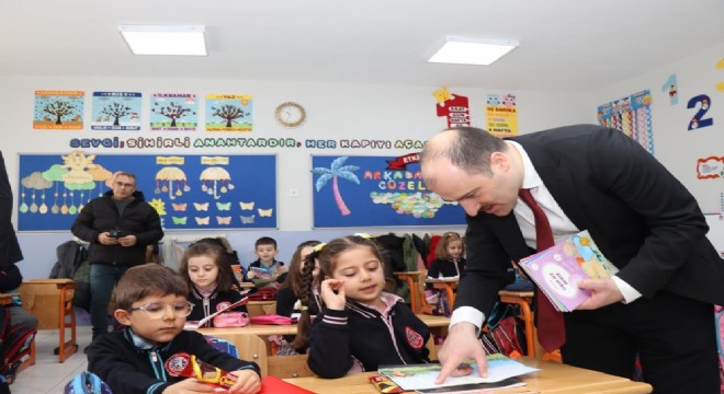 Oltu'da ‘İlk Kitabın Benden Olsun' projesi