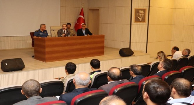 Oltu'da eğitim için güvenlik zirvesi