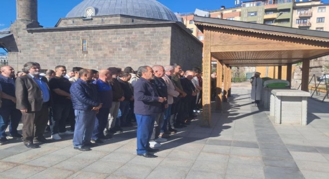 Özgün Ailesi yasta