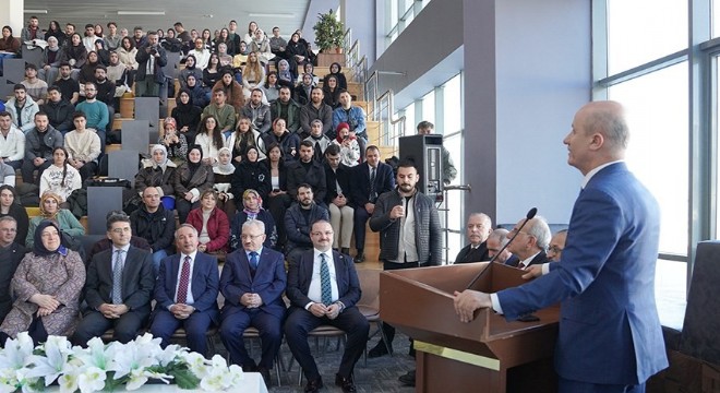 Özvar ETÜ'de öğrencilere seslendi