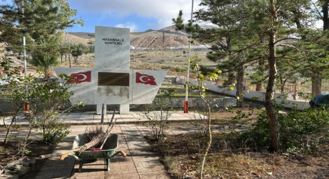 Pasinler'de şühedaya vefa