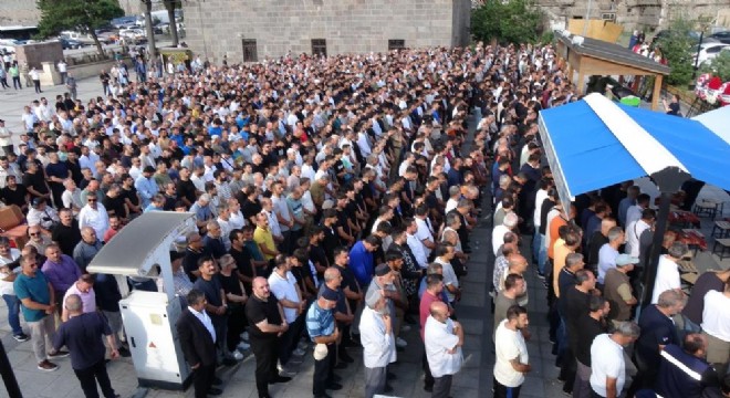 Şancı ve Lömenler dualarla uğurlandı