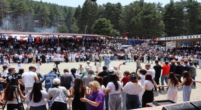Şenkaya Bal Festivali yoğun ilgi gördü