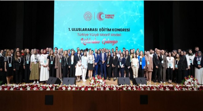 Tekin: 'Eleştiriyi bir zenginlik olarak görürüz'