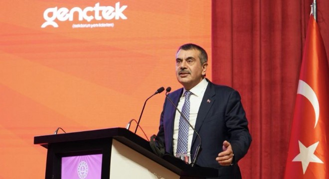 Tekin GençTek Zirvesi'ne seslendi