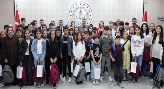 Tekin Uzundereli öğrencileri ağırladı