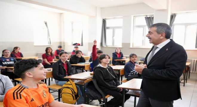 Tekin'den öğrencilere sürpriz ziyaret