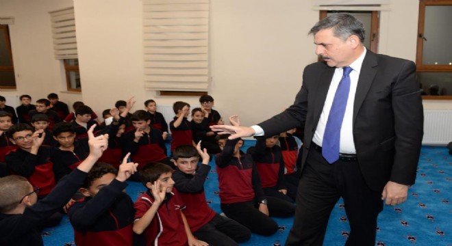 Vali Çiftçi'den eğitim gündemi