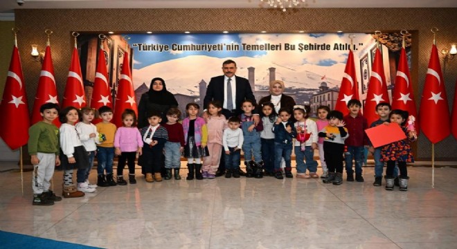 Vali Çiftçi'den milli birlik ve beraberlik mesajı