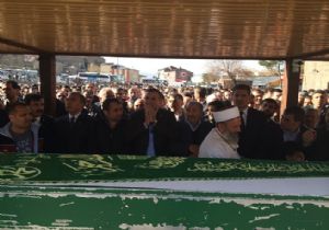 Karagöz, dua ve gözyaşlarıyla uğurlandı